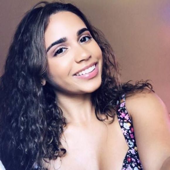 Meet your Posher, Vanessa - Picture 1 of 1